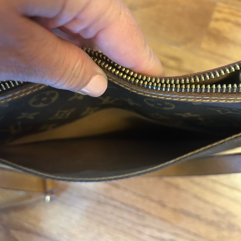 Louis Vuitton Monogram Crossbody Bag in Brown and Tan Leather Trim - Picture 7 of 11